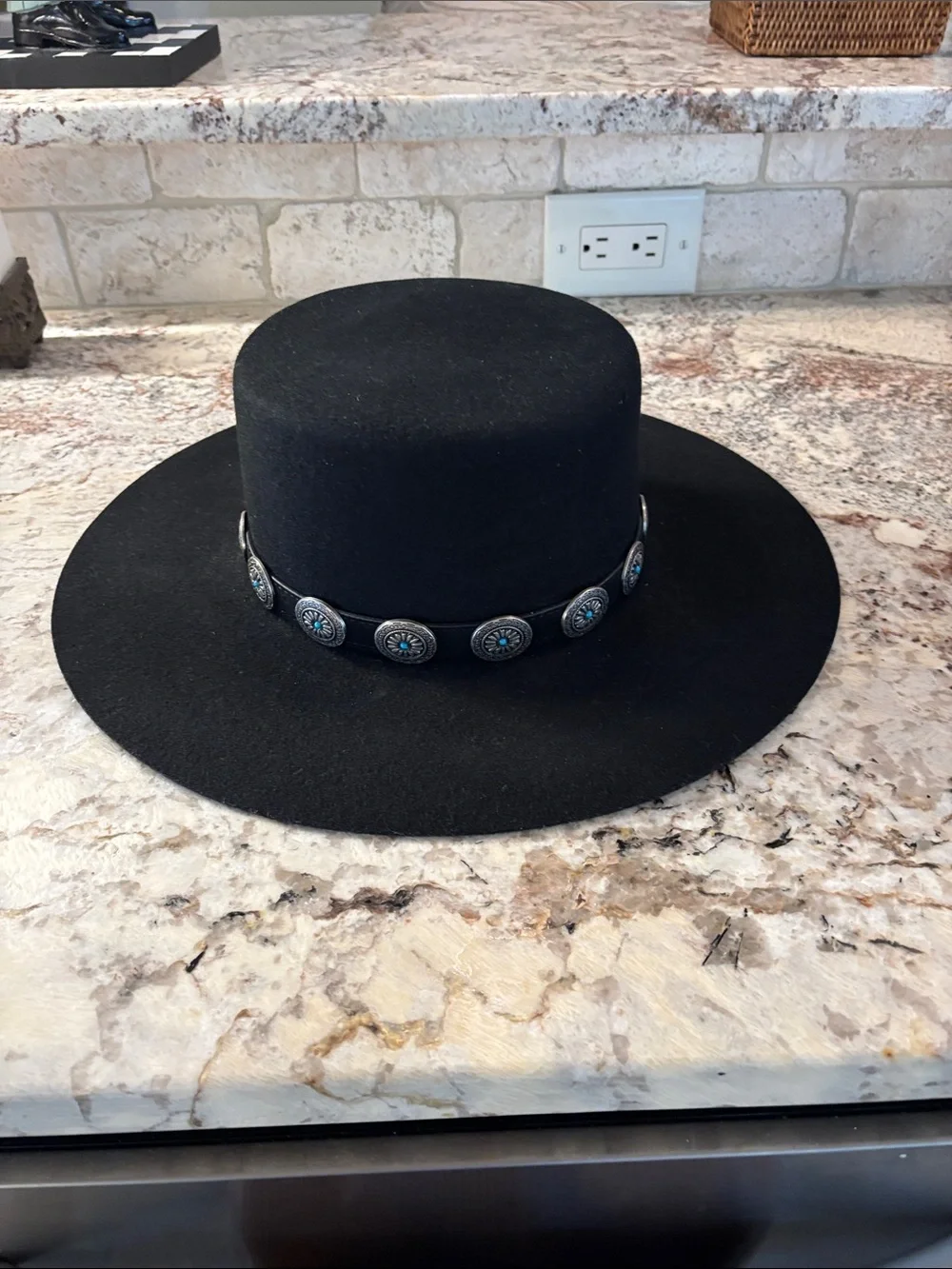 Meccafox Black Wide Brim Wool Felt Hat with Concho Band - Picture 3 of 5
